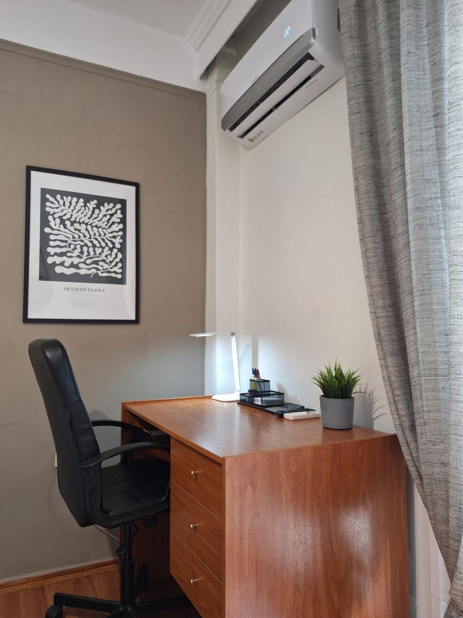 Cozy Apartment In The City Center Tesalonika Bagian luar foto