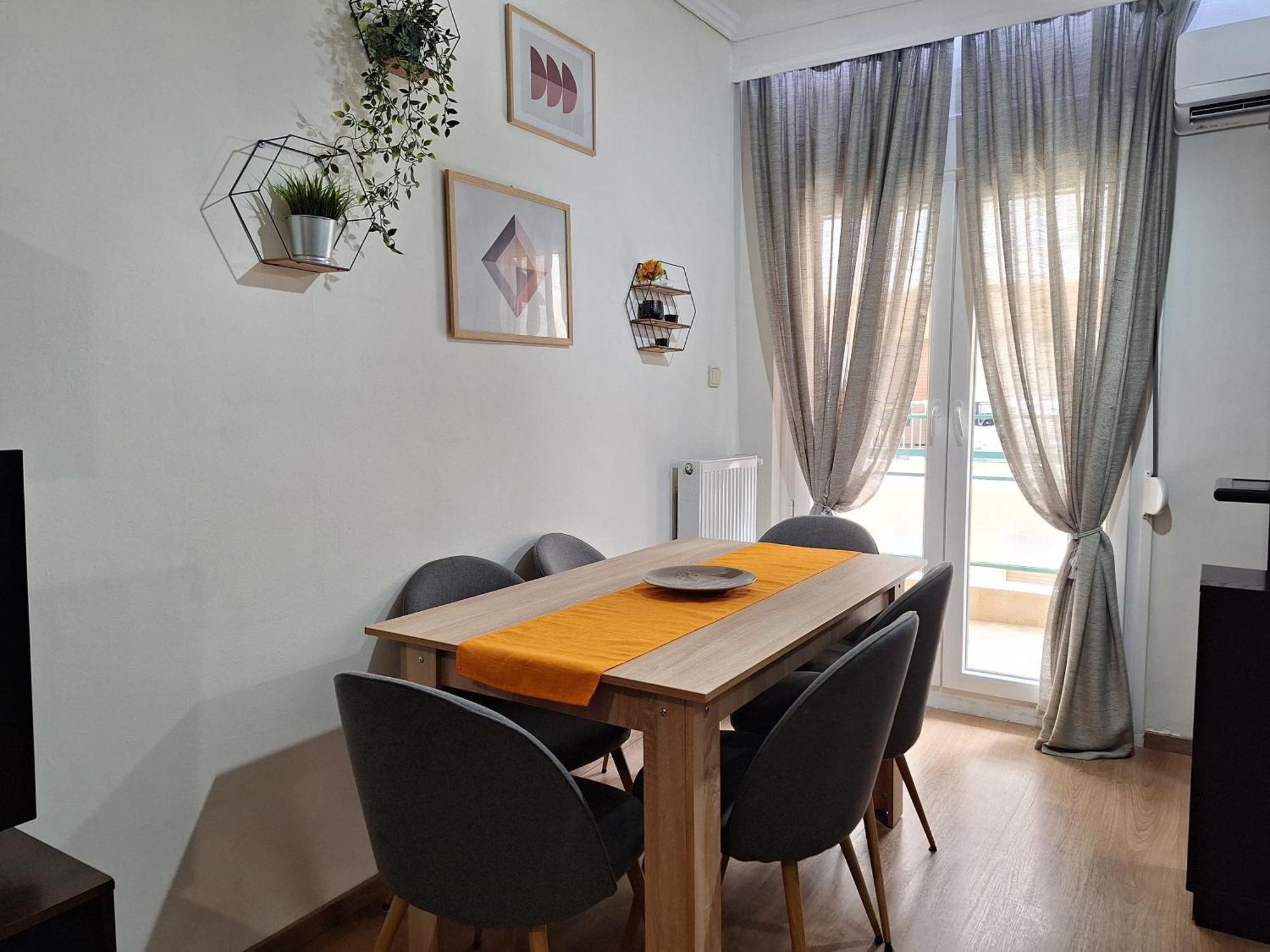 Cozy Apartment In The City Center Tesalonika Bagian luar foto