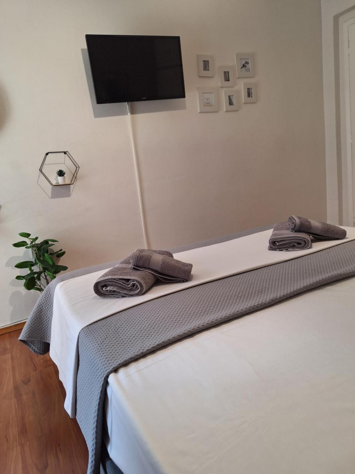 Cozy Apartment In The City Center Tesalonika Bagian luar foto