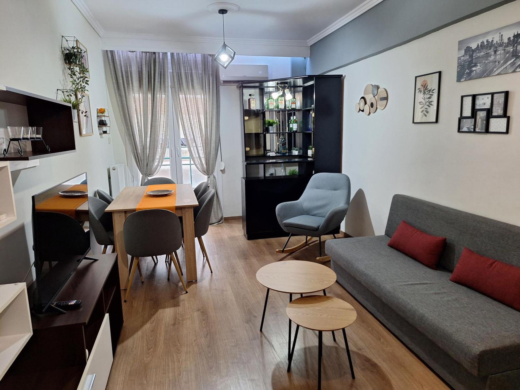 Cozy Apartment In The City Center Tesalonika Bagian luar foto