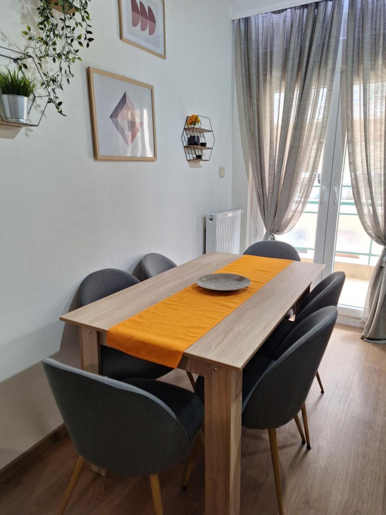 Cozy Apartment In The City Center Tesalonika Bagian luar foto
